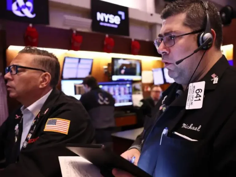 Economic Uncertainty Looms as Stock Market Reels from Tariff Turmoil